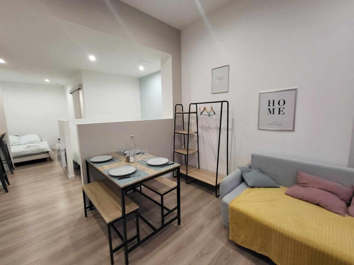 Appartement Canada 1 Valenciennes Eksteriør bilde